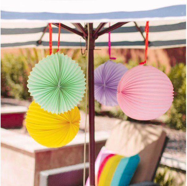 decor suspensions lanternes accordeons avec ruban en satin, fil de nylon